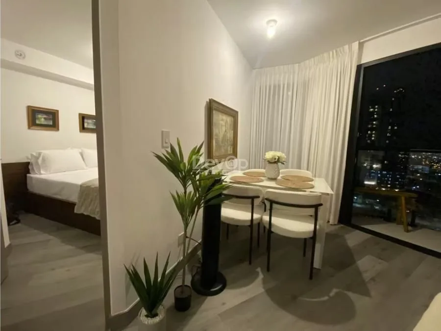 Apartamento amueblado piso 13 en Barrio Escalante 9