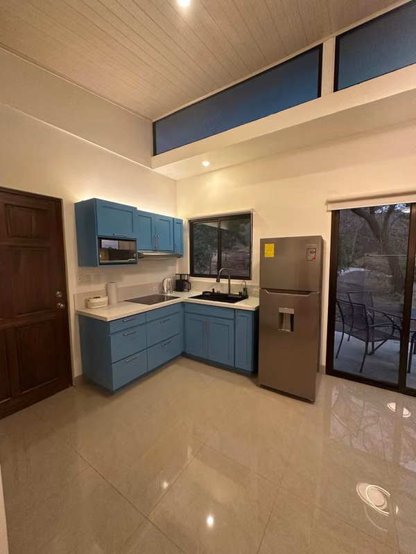 Villas Amobladas en Playas del Coco con Piscina y Jacuzzi 2