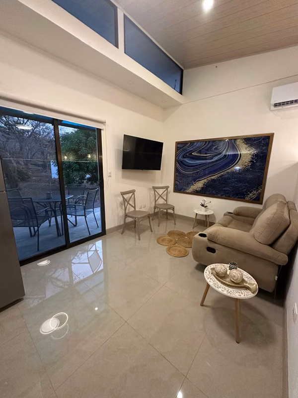 Villas Amobladas en Playas del Coco con Piscina y Jacuzzi 8