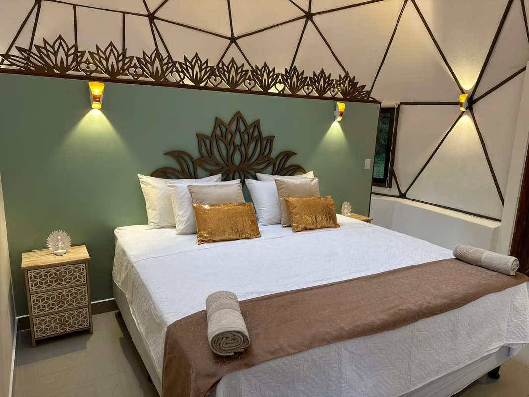 Villas Amobladas en Playas del Coco con Piscina y Jacuzzi 9
