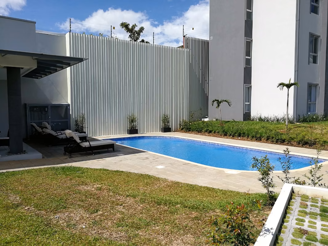 Moderno apartamento en Mercedes Norte, Heredia 2