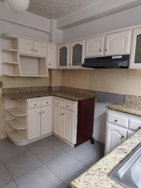 Hermoso apartamento renovado en Zapote, San José 5