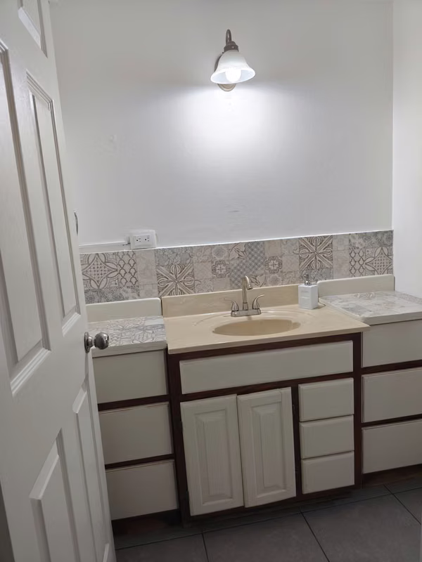 Hermoso apartamento renovado en Zapote, San José 7