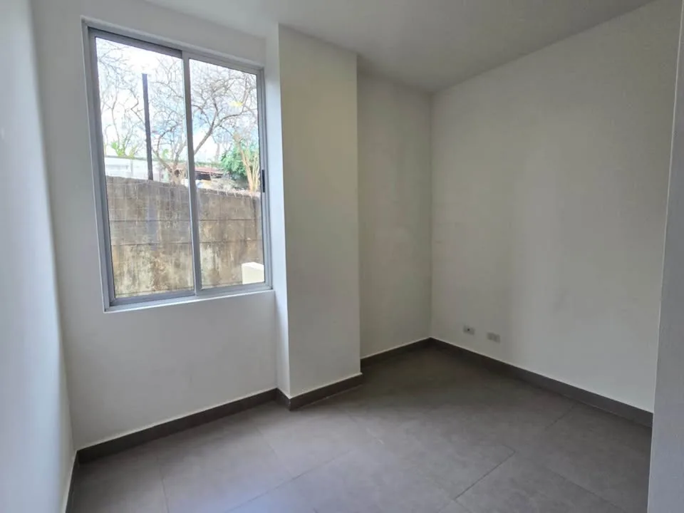 Apartamento 2 habitaciones en condominio Pinares, Curridabat 6