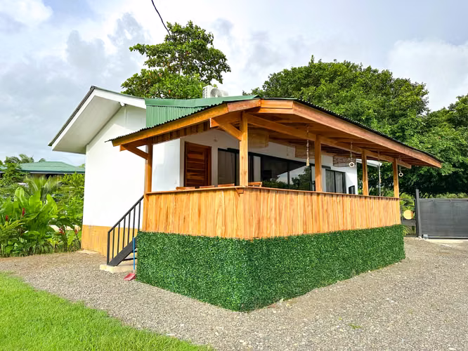Casa amueblada de 2 habitaciones cerca de Manuel Antonio 3