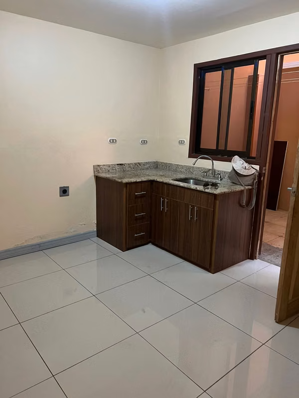 Bonito apartamento en San Rafael de Heredia 2