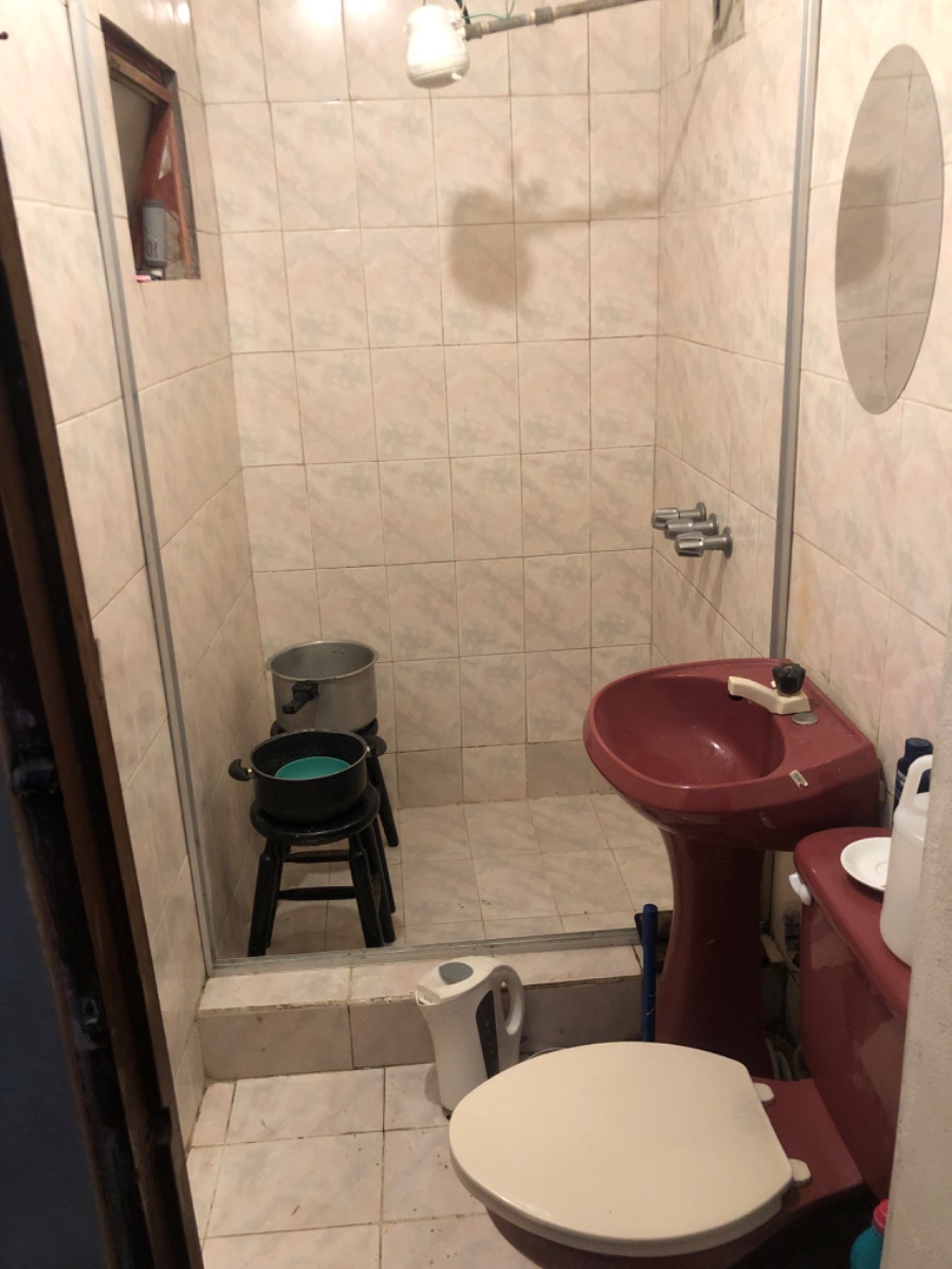 Casa 4 cuartos con internet sala cocina y baño. 6