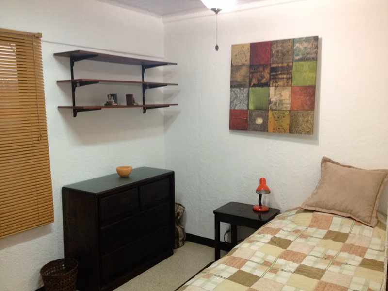 Habitaciones Amuebladas en San José - para Profesionales 1