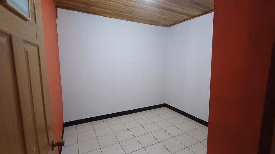 Cuartos en alquiler en Santa Lucia, Barva 6