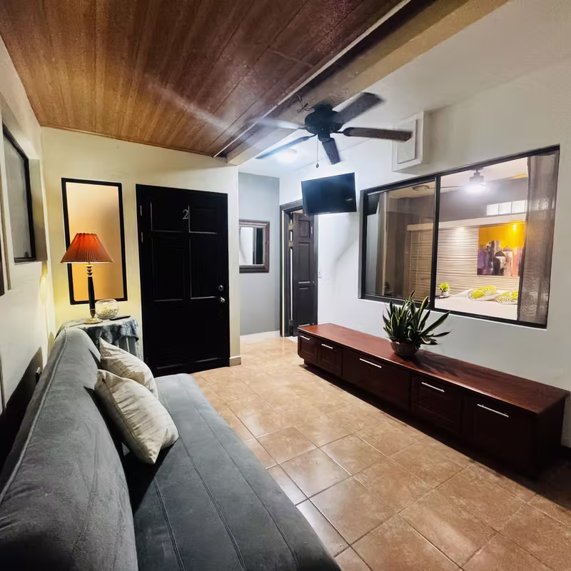 Amplio apartamento estudio a 5 minutos de Playas del Coco 1