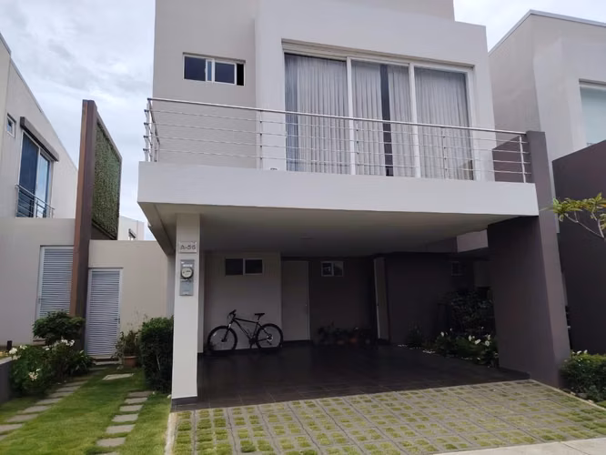 Casa amueblada en condominio La Ribera, Belén 3