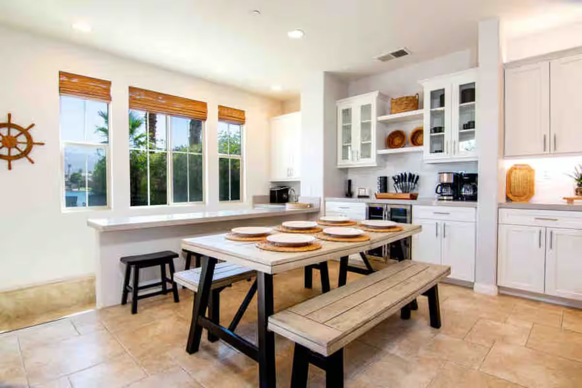 LAKE FRONT VILLA  Stunning Lake & Mountain Views! - listing photo