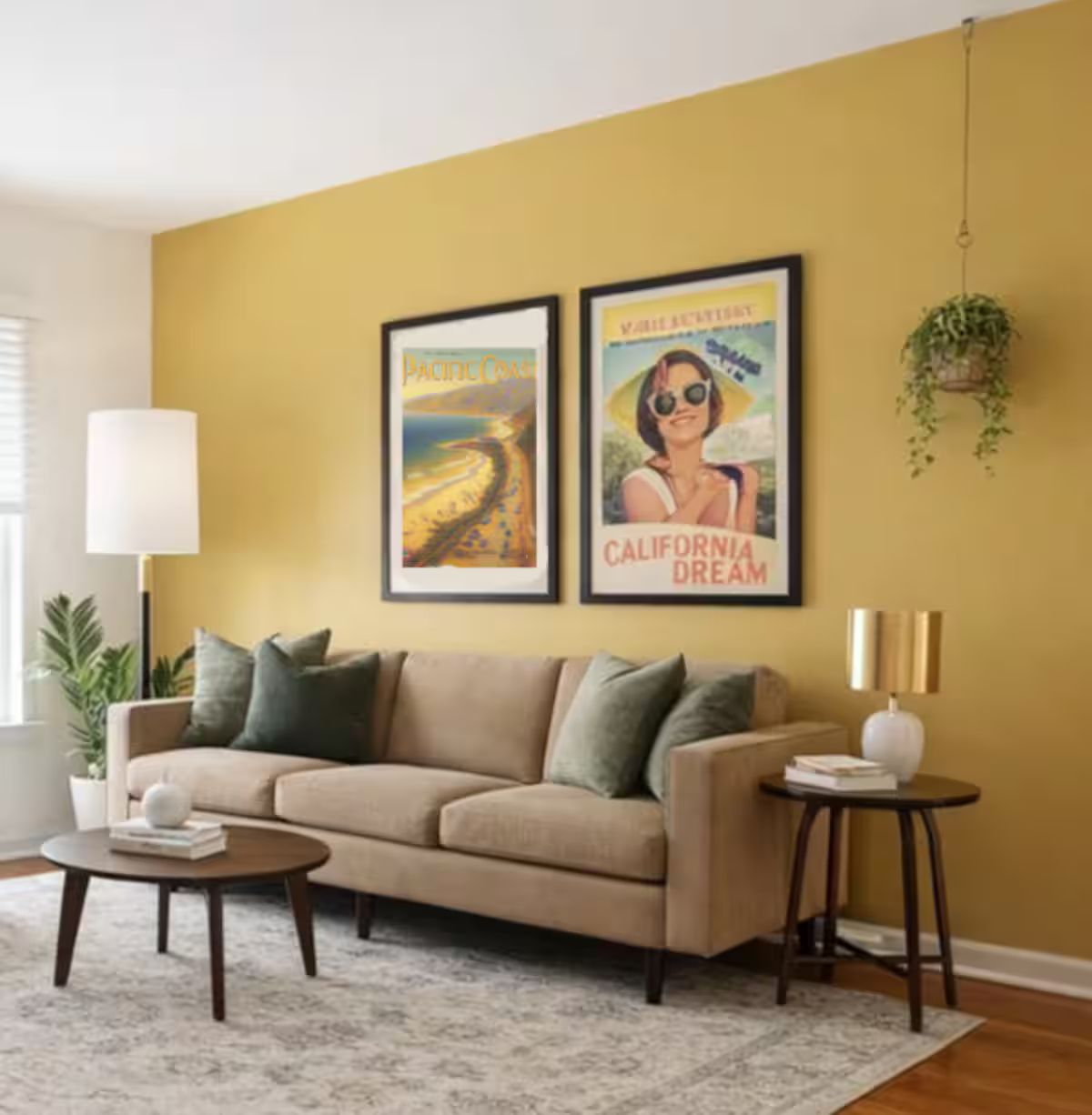 RETRO Escape Walk to Beach King Bed & Turntable - listing photo