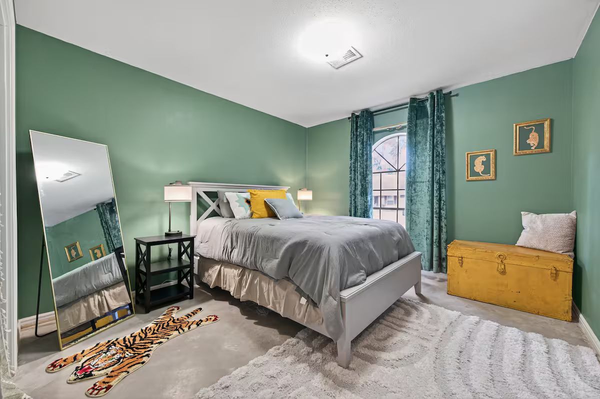 Welcome to Gramma's House - 3bed room w/2 kings! - listing photo