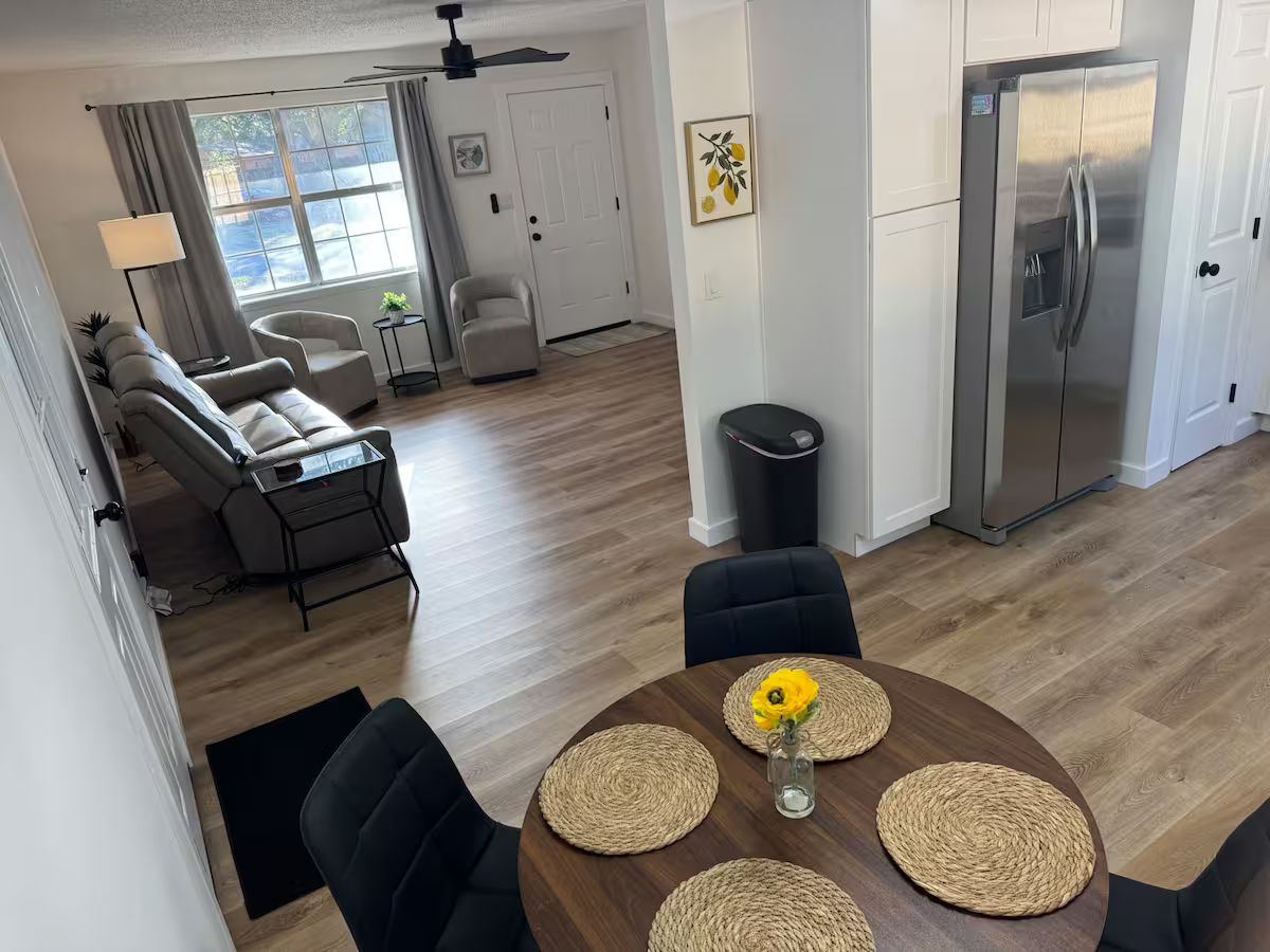 The Pace Pad- 3/2 Mid-term Home Away from Home A+ - listing cover photo