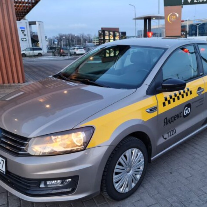 CarRentMovilev