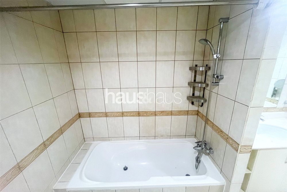 1 bed 2 baths Apartment - thumbnail 1