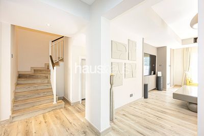 2 beds 3 baths Villa