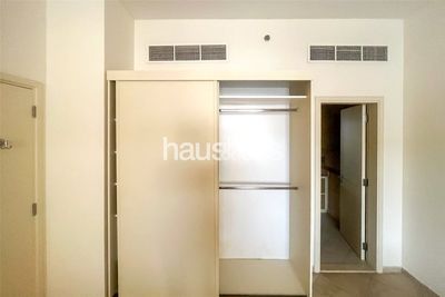 1 bed 2 baths Apartment