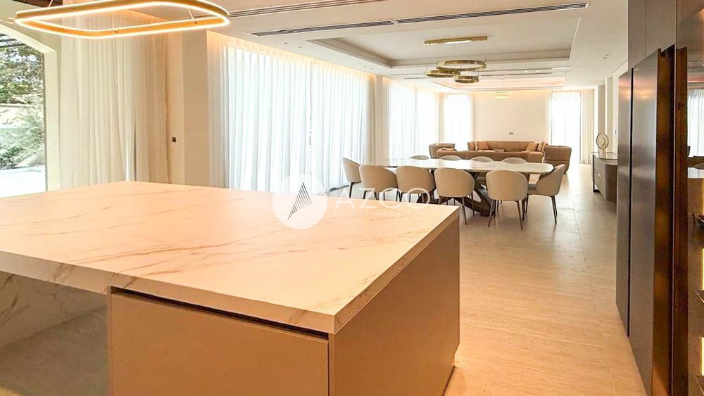 4 beds 4 baths Villa - thumbnail 2