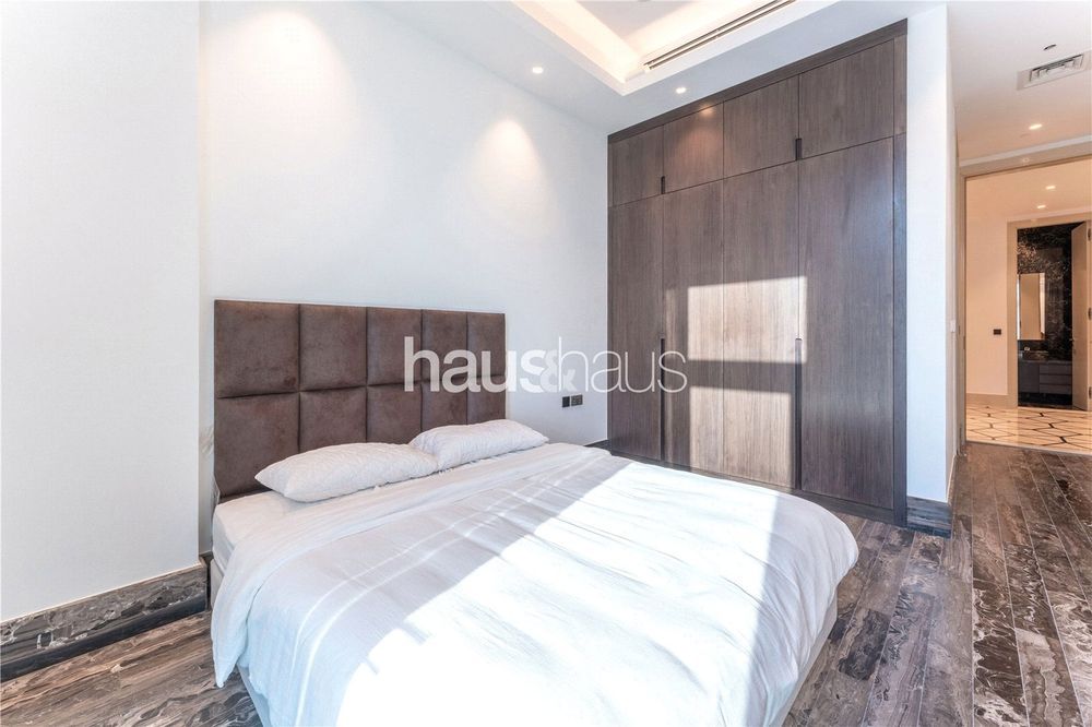 4 beds 4 baths Apartment - thumbnail 2