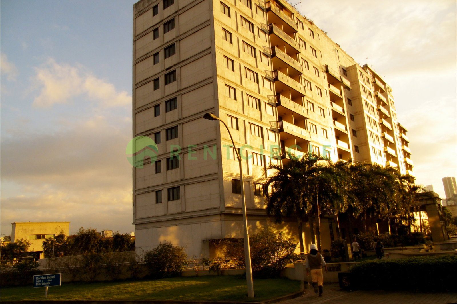 1BR Condo for Rent in Malate, Manila — ₱25,000/mo photo 3