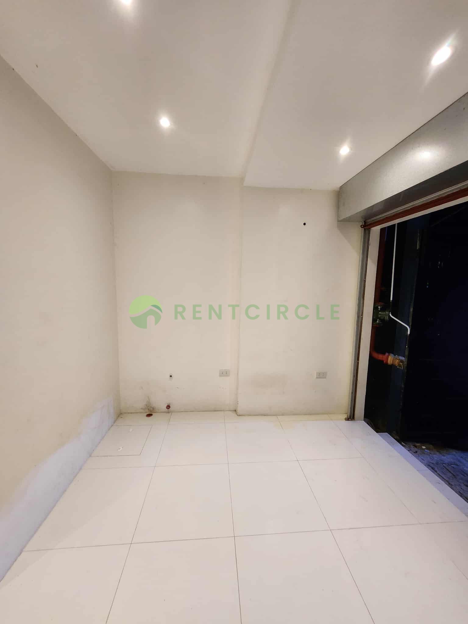 Commercial Space for Rent in Sampaloc / Espana, Manila — ₱15,000/mo photo 2