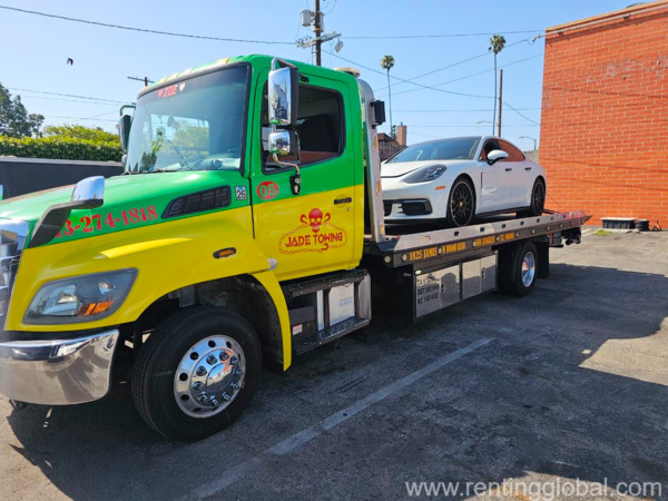 🚨 Stuck on the road? Call Jade Towing LLC! 🚛