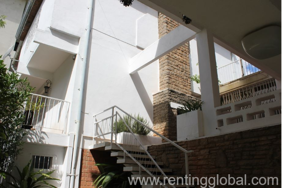 www.rentingglobal.com, renting, global, Antananarivo, Madagascar, a louer villa a ivandry, A LOUER - IVANDRY VILLA T4 DE STANDING AVEC GRAND JARDIN ARBORE