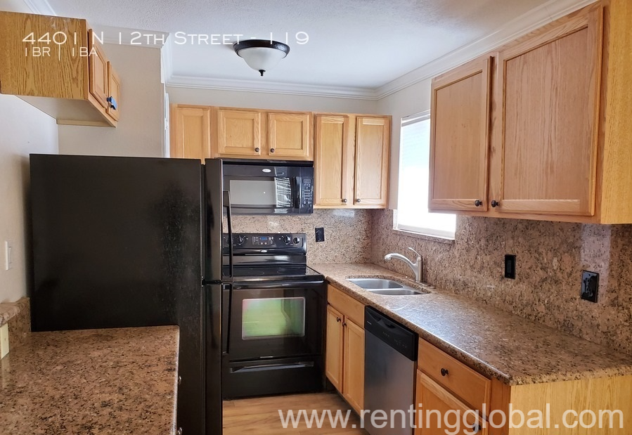 www.rentingglobal.com, renting, global, Phoenix, AZ, USA, JUST REDUCED!!! Spacious 1 bed 1 bath!