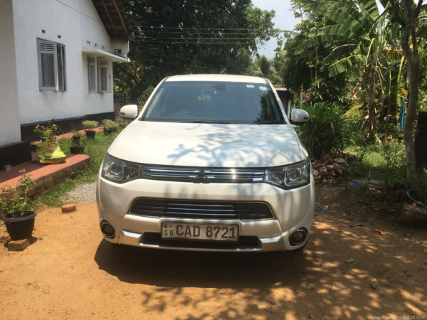 www.rentingglobal.com, renting, global, Kadawatha, Sri Lanka, mitsubishi outlander 2014, Owner