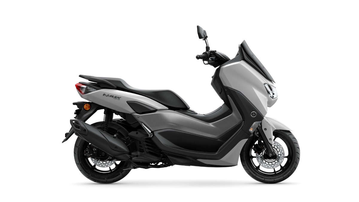 Yamaha NMAX 125 rental in Lisbon — image 4