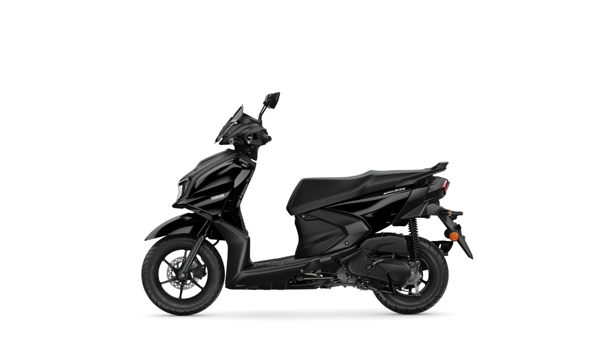 Yamaha RayZR 125 rental in Lisbon — image 3