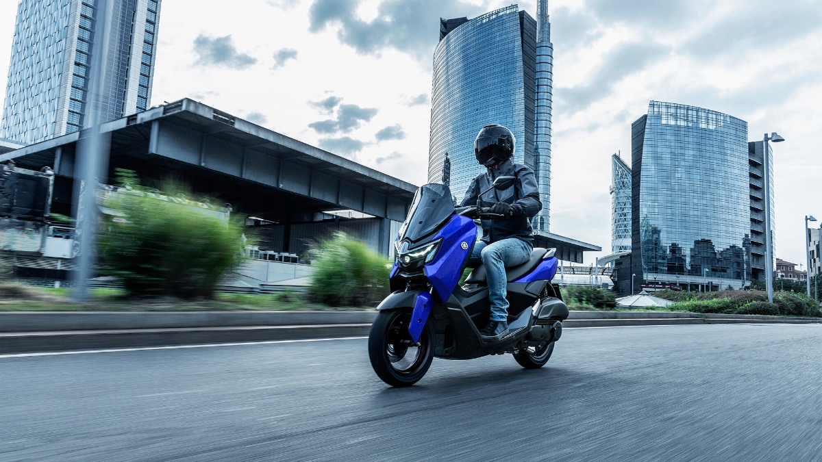 Yamaha Nmax 125 Gen 3 rental in Lisbon — image 4