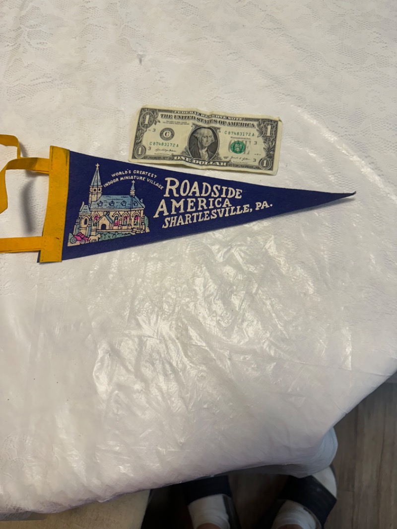 Vintage "Roadside America, Shartlesville, PA" Souvenir Pennant
