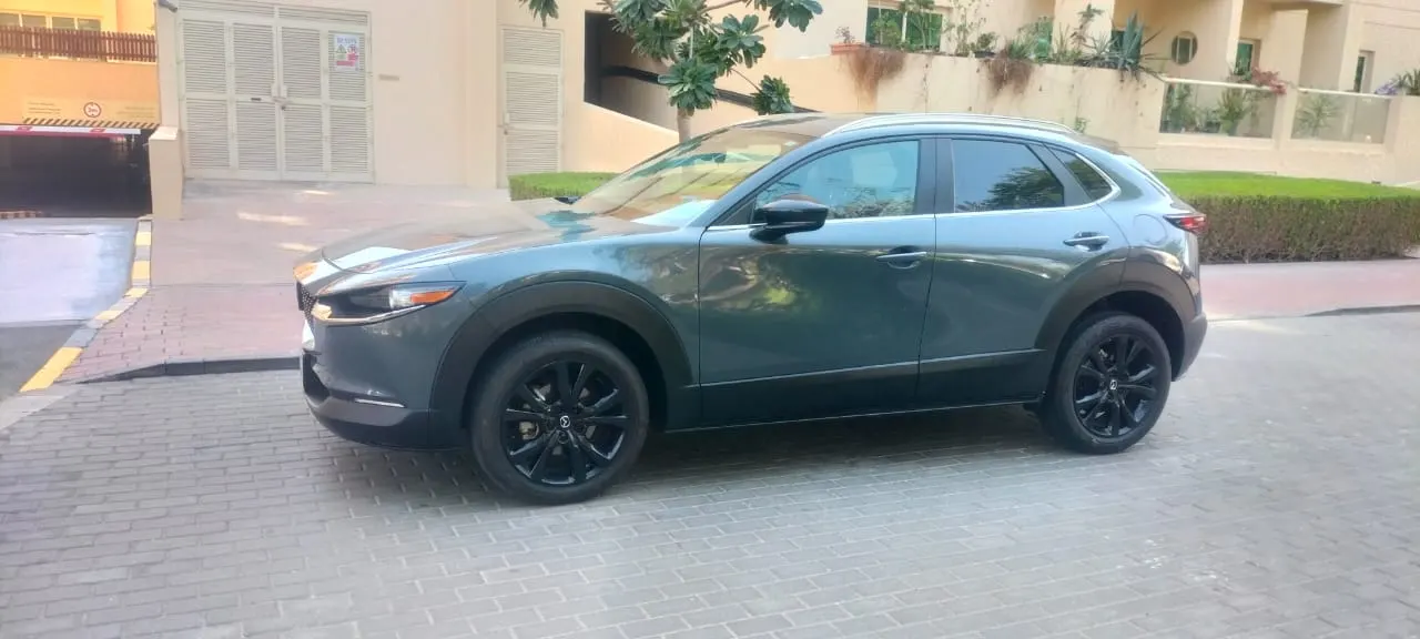 استأجر سيارة مازدا CX-30 موديل 2023 كاملة المواصفات في دبي | تأجير سيارات الدفع الرباعي المدمجة الفاخرة