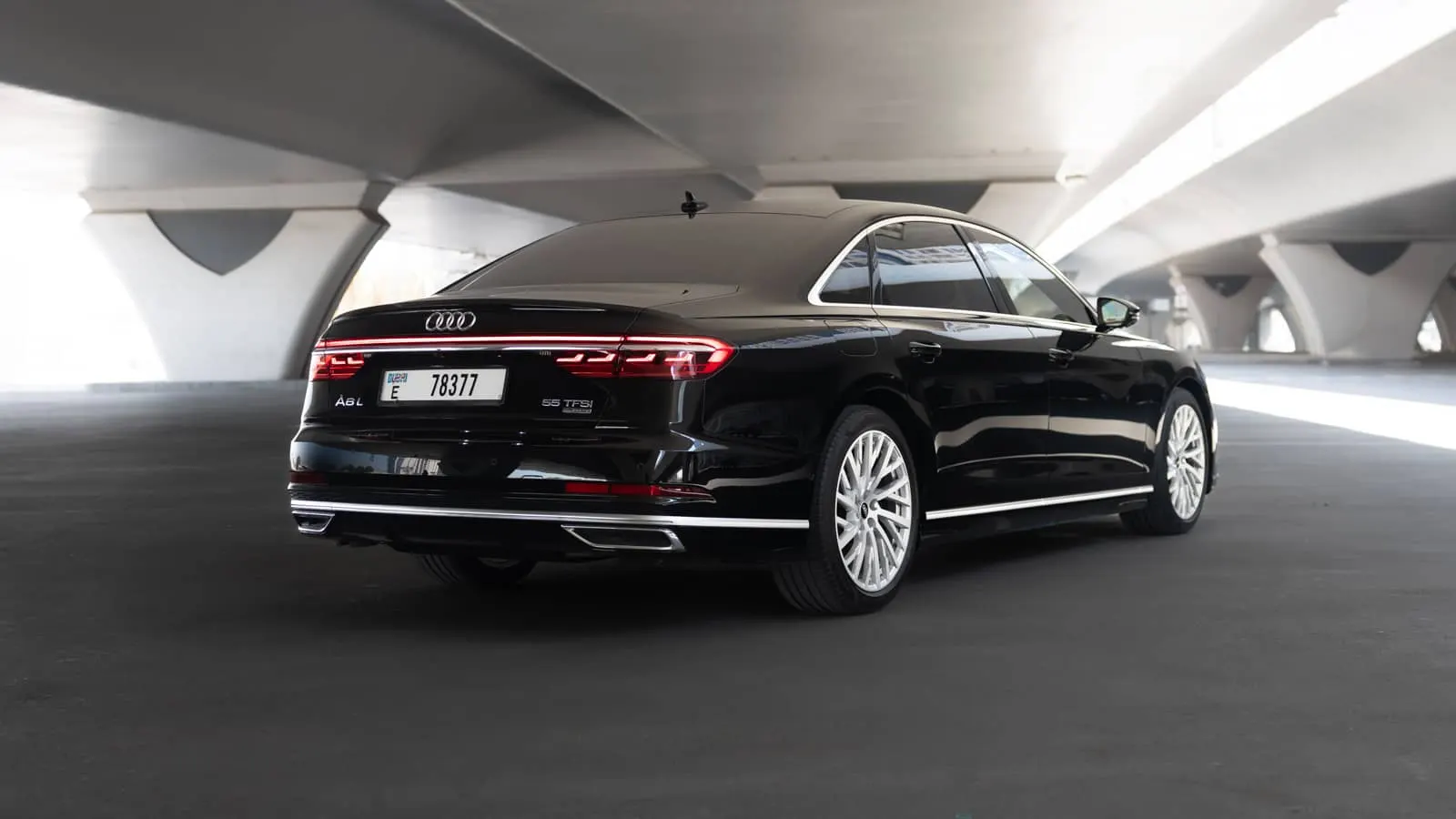 أودي A8