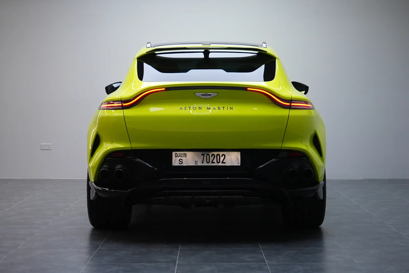 Aston Martin DBX 707 2025