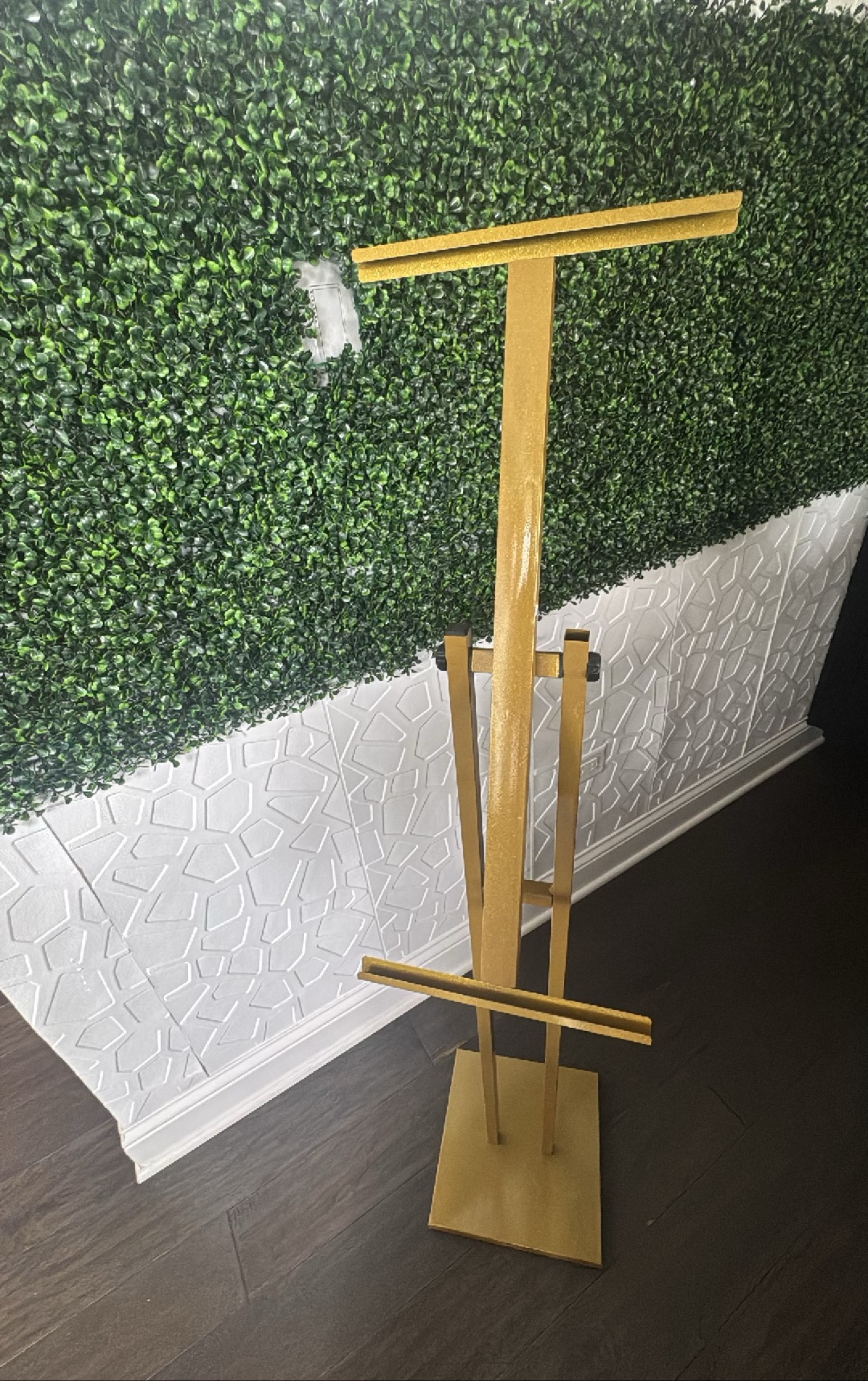 Gold T-Stand Easel