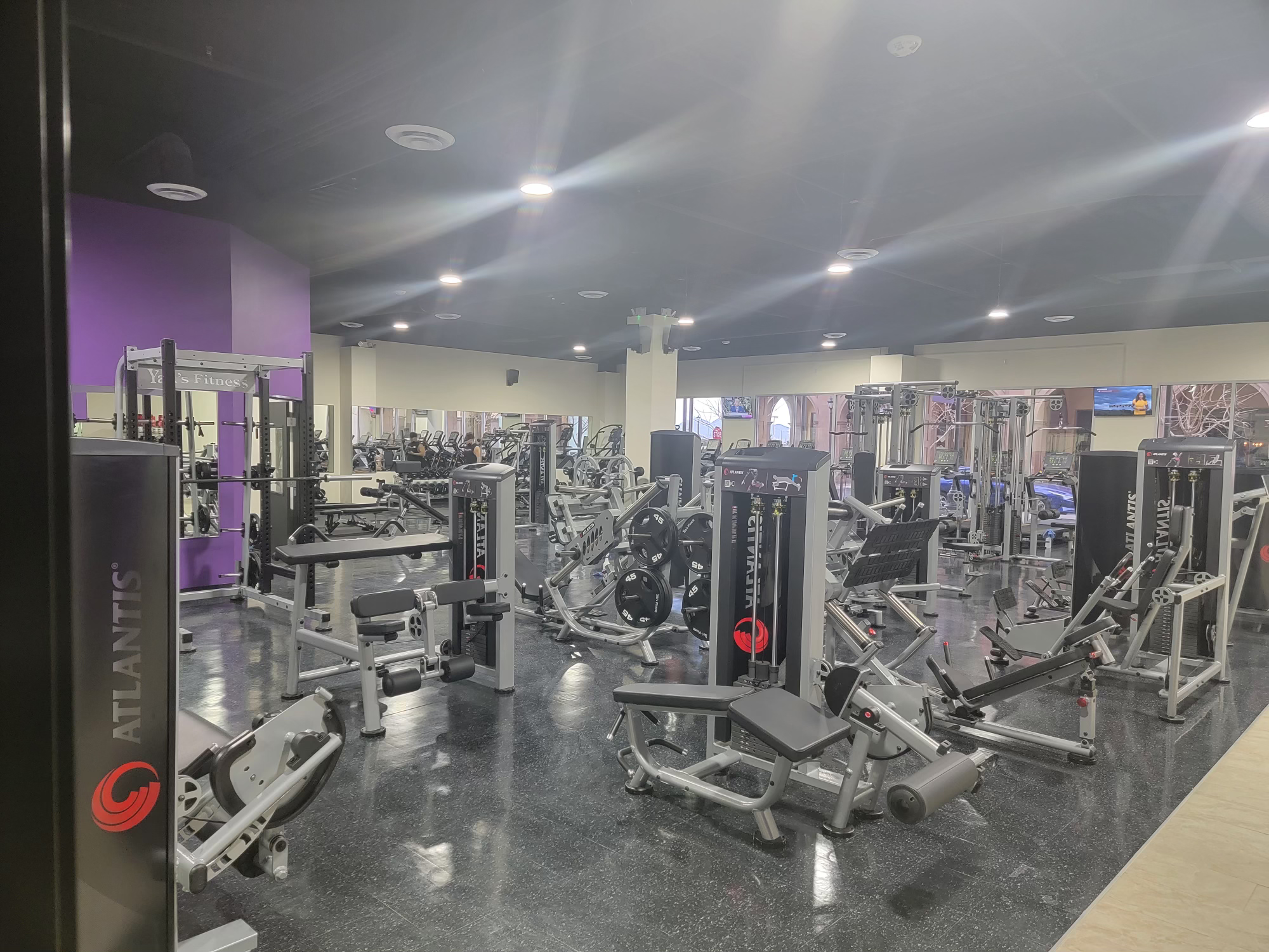 Yak's Fitness - Off the Strip