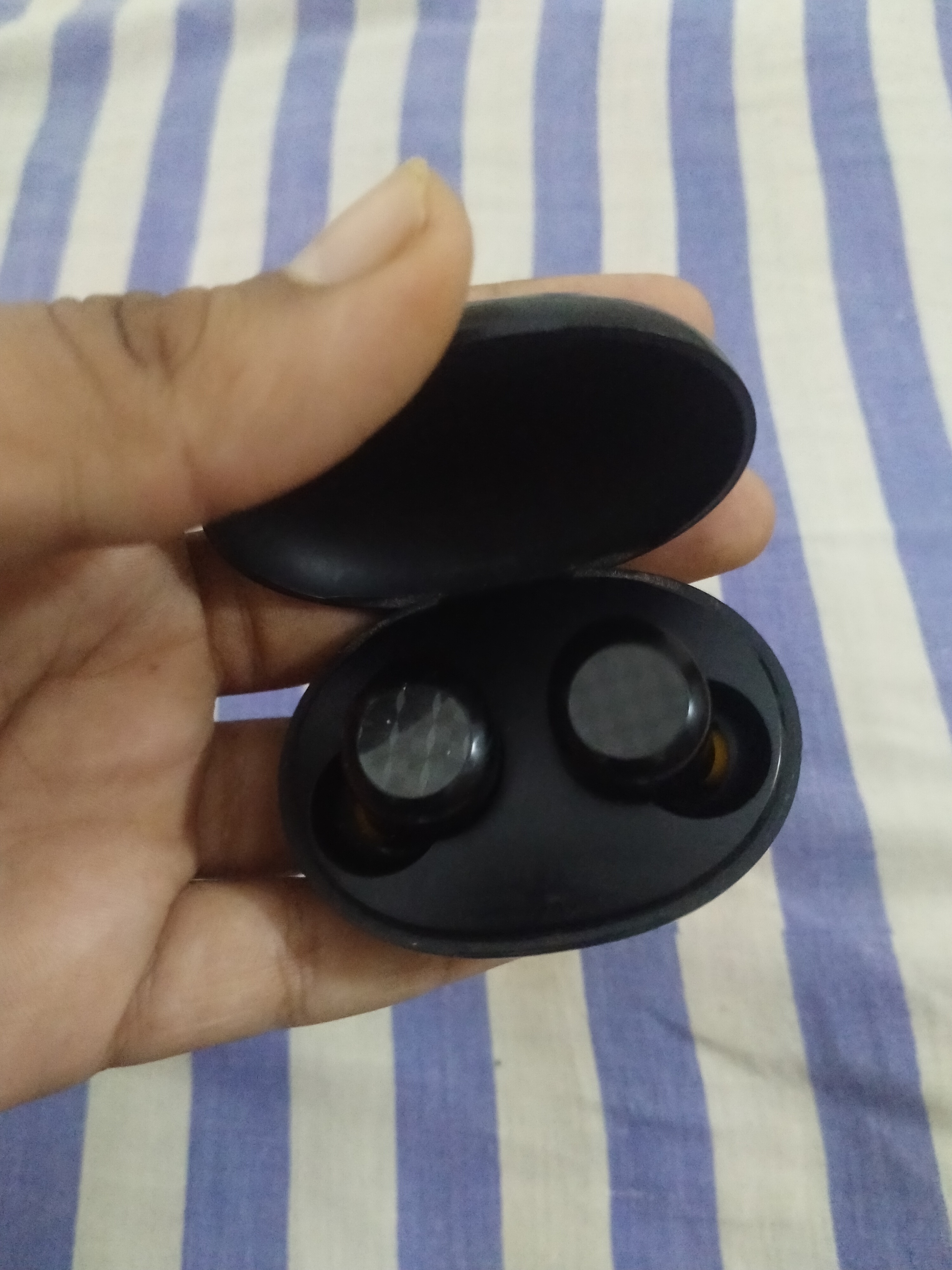 Details View - Realme buds Q2 neo photos - reseller bazzar,realme wireless earbuds,affordable earbuds with great sound,reliable wireless earbuds,long battery life earbuds,advanced drivers for immersive sound,budget earbuds with good condition,realme buds q2 neo review,wireless earbuds for travel and workouts,realme earbuds under 2000,true wireless earbuds with clear sound