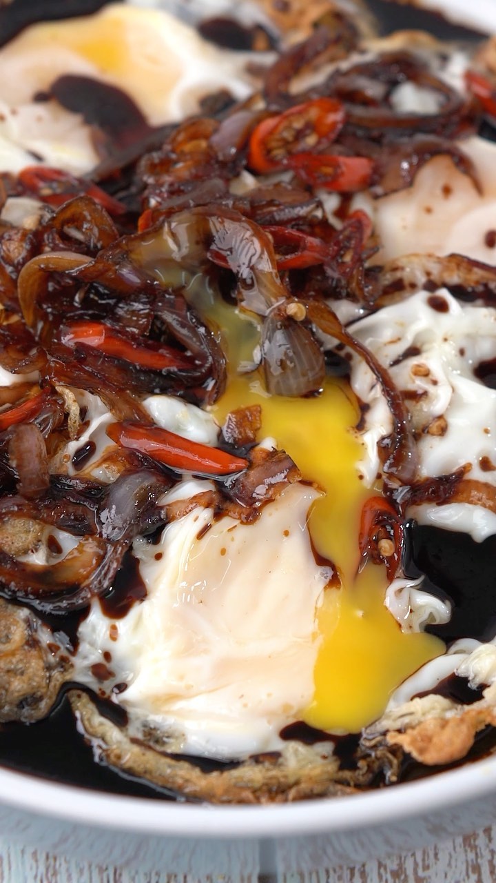 Puasa Hari 18: Telur Mata Sambal Tumis dan Telur Mata Kicap thumbnail