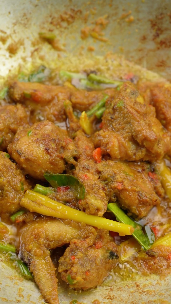 Puasa ke-8 : Ayam Phat Phet Thai & Sirap Lemon Selasih thumbnail