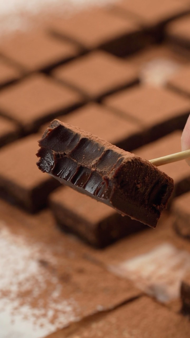 Puasa ke-14: Chocolate ala ROYCE thumbnail