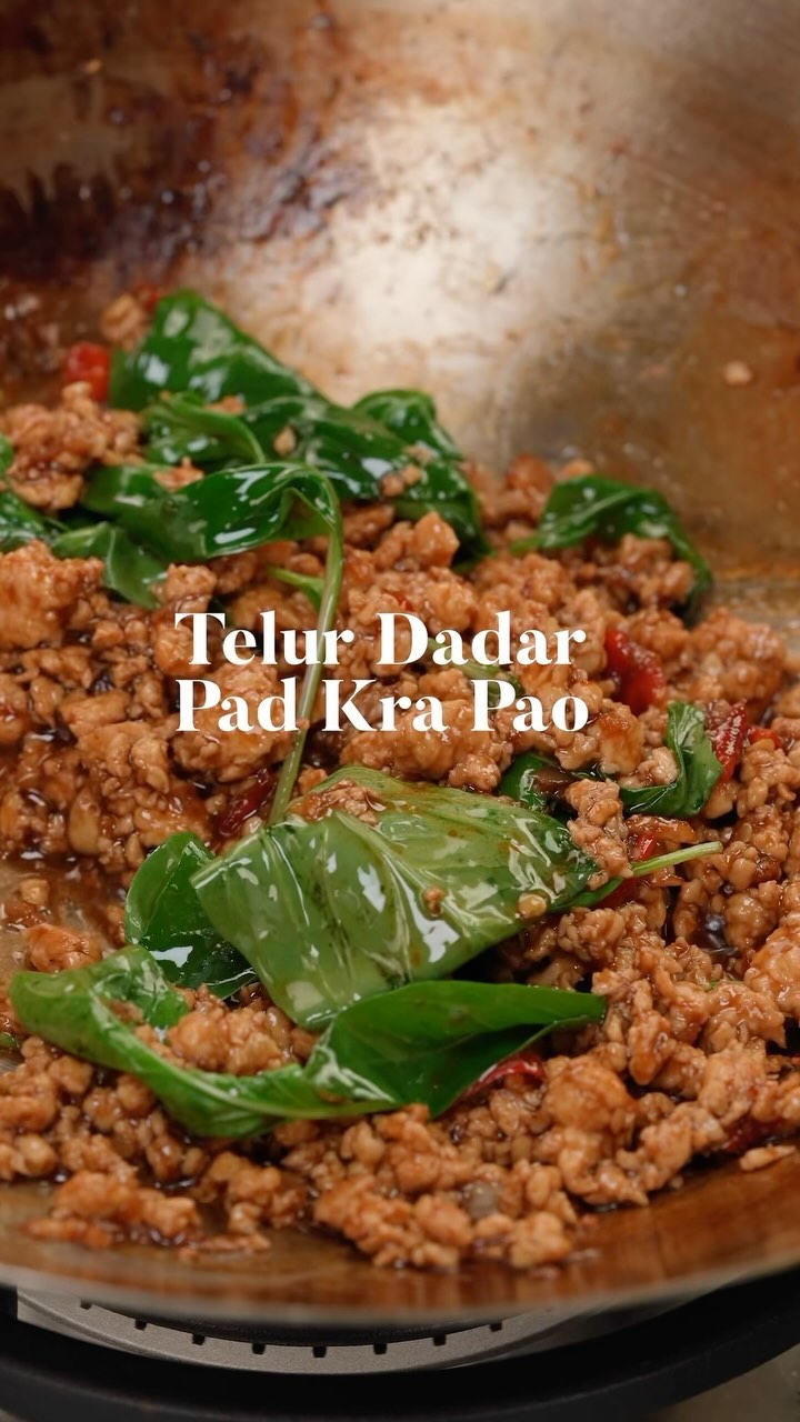 Telur Dadar Pad Kra Pao thumbnail
