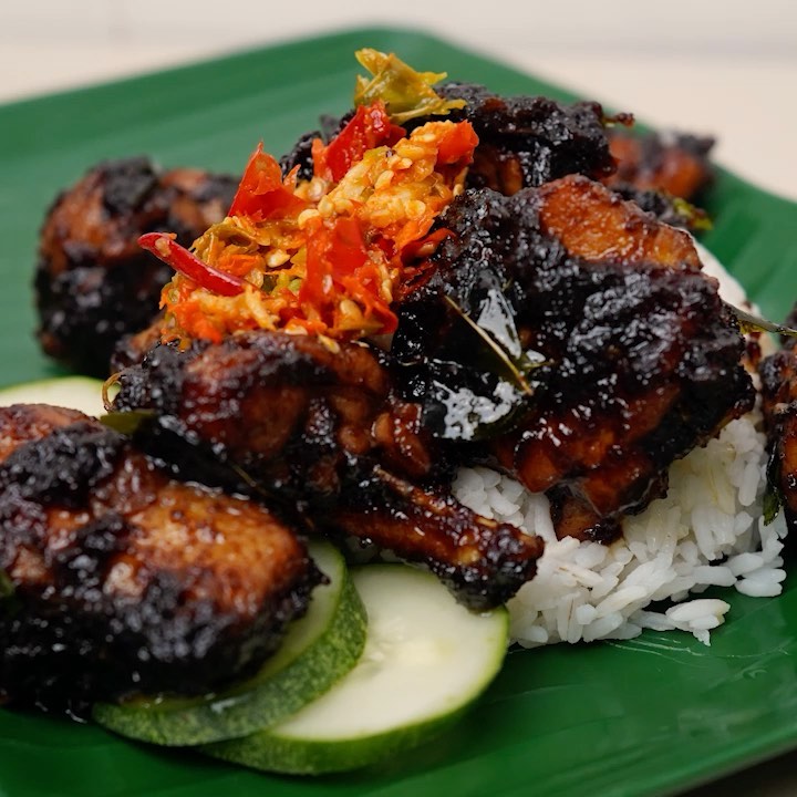 Ayam Masak Kicap Pedas + Sambal Tumbuk thumbnail