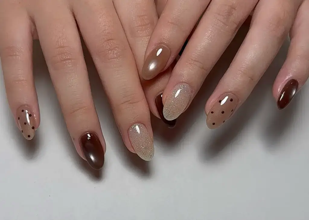 東近江市ネイルサロン|秋の大人ドットネイル🌰
