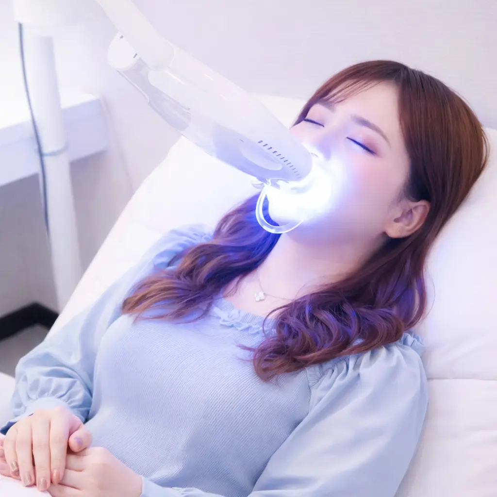 eyelash & whitening  La  Livi