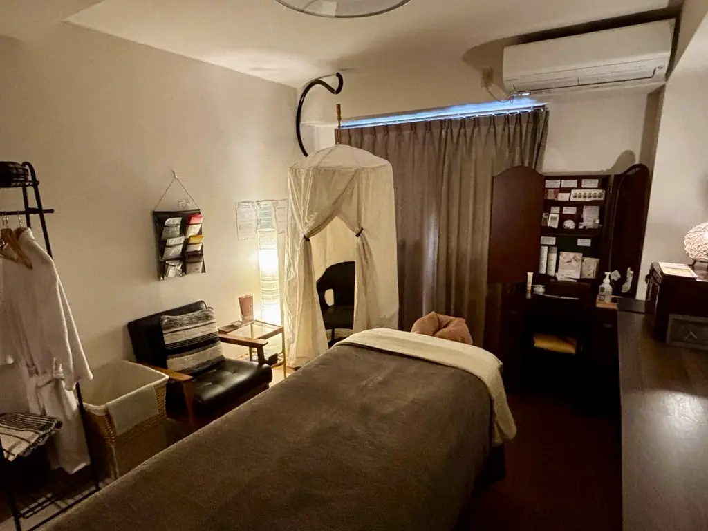 aroma salon Kamili