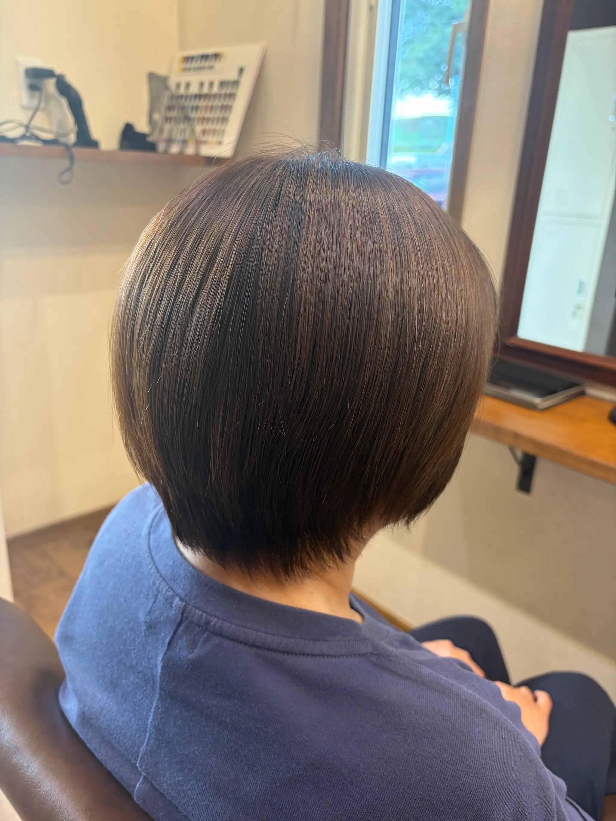 滝沢市の美容室|美髪矯正でツヤのあるなめらかショートボブ